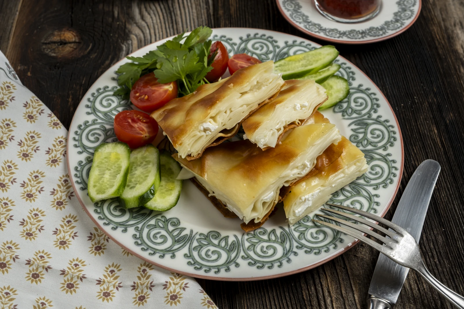 PEYNİRLİ SU BÖREĞİ