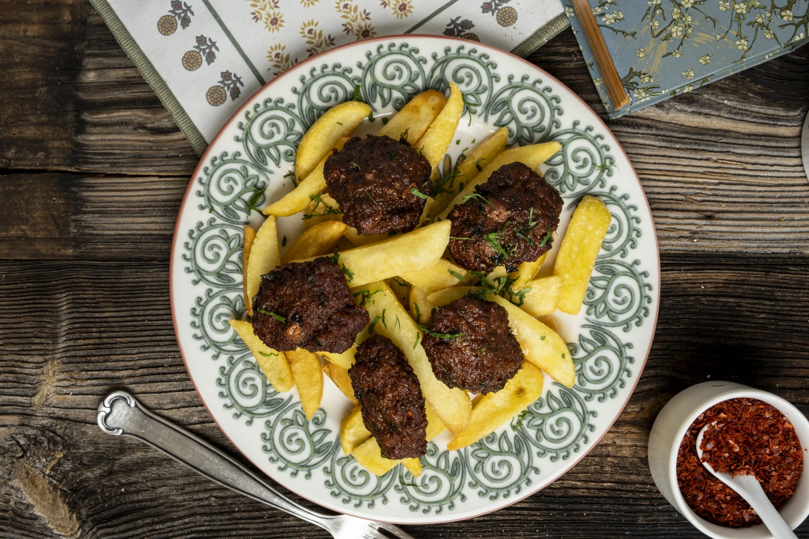 KÖFTE & PATATES